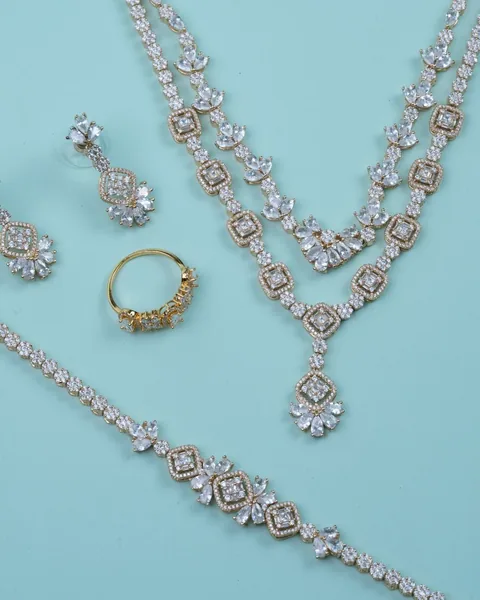 Crystal Set, Gold