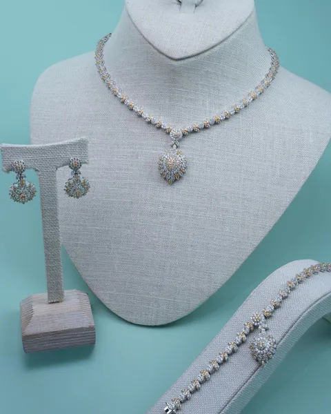Crystal Set, Two-tone