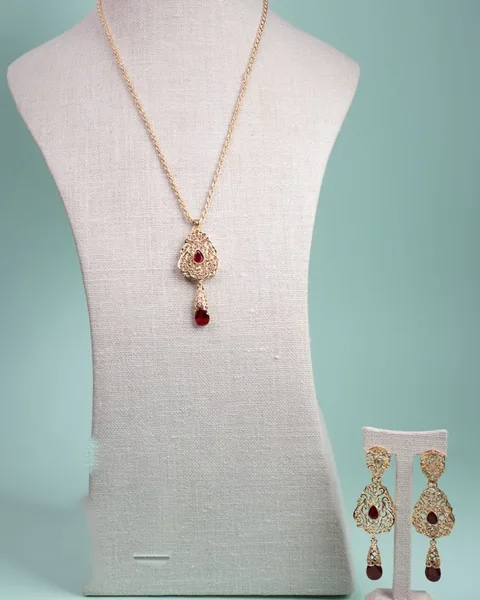 Pendant Set, Ruby Drop, Gold