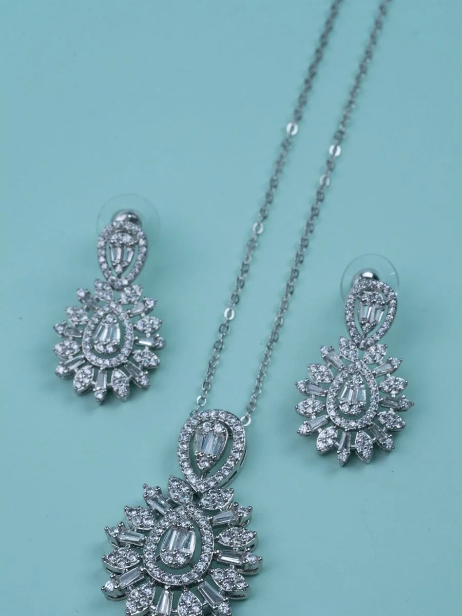 Crystal Pendant Necklace Set