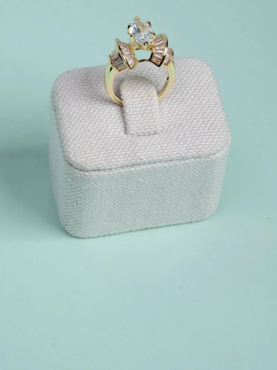 Marquise Ring with Baguettes, Gold — 2